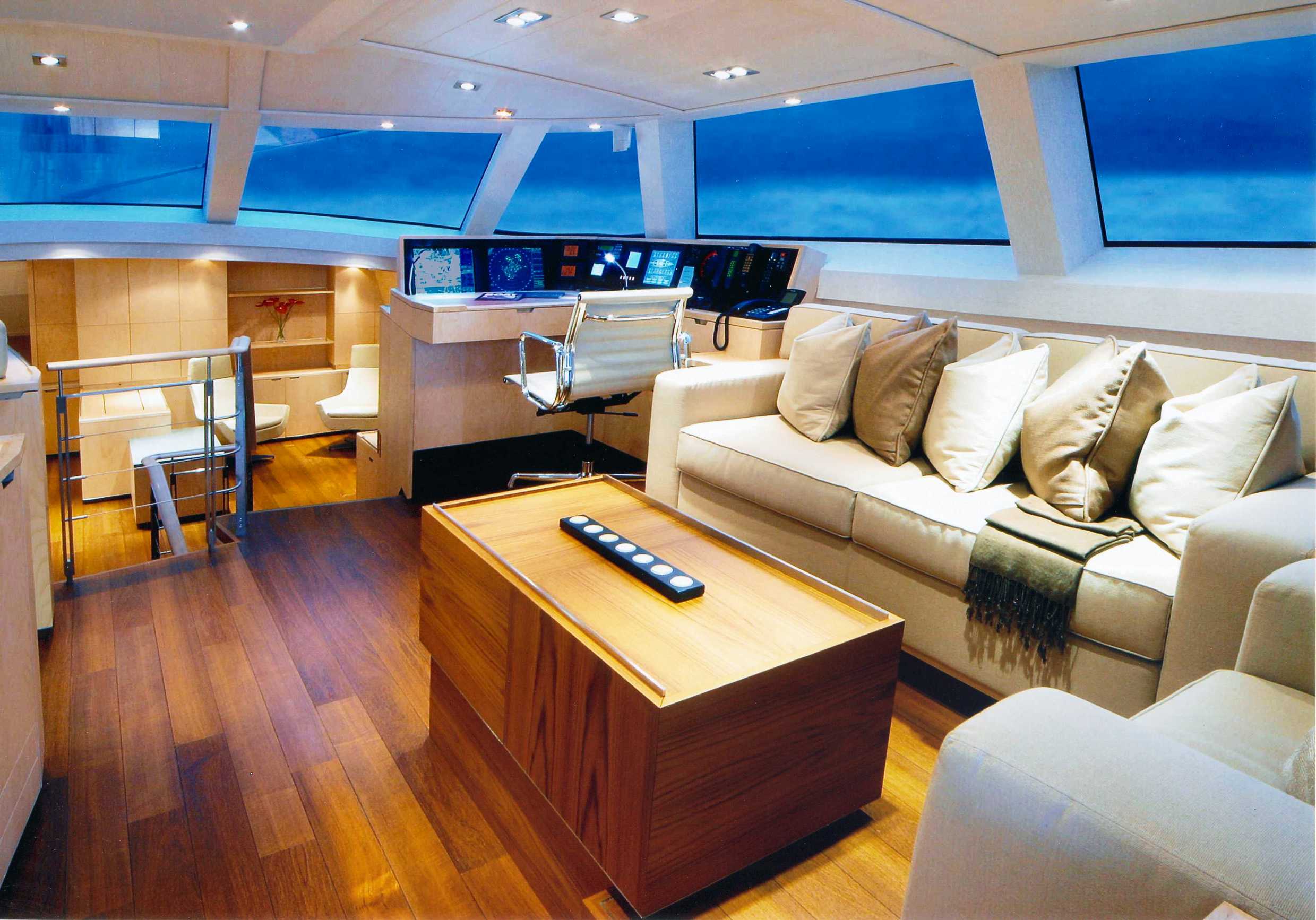 Yacht NELSON - Saloon.jpg