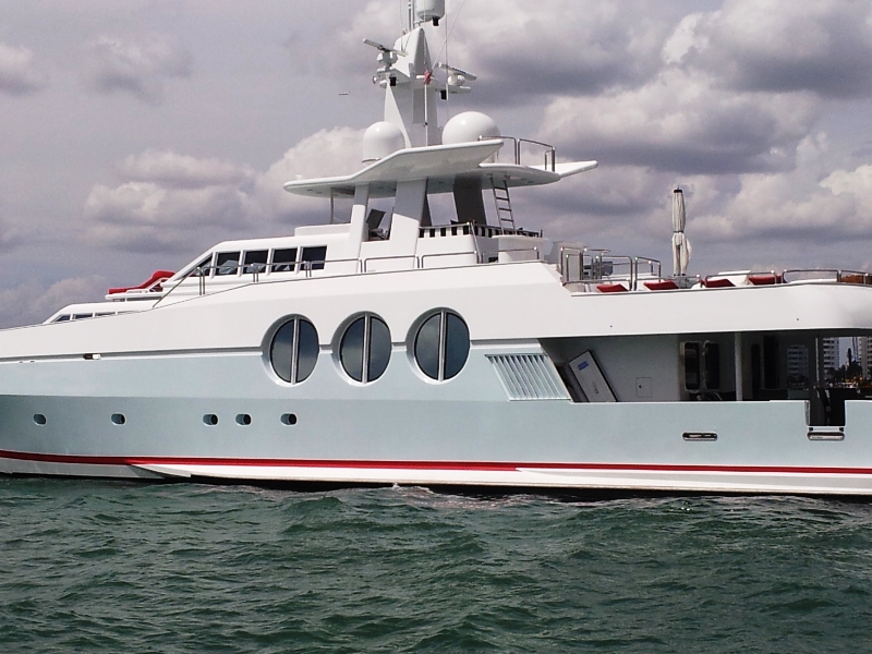 Yacht NEVER SAY NEVER -  Port Side.jpg