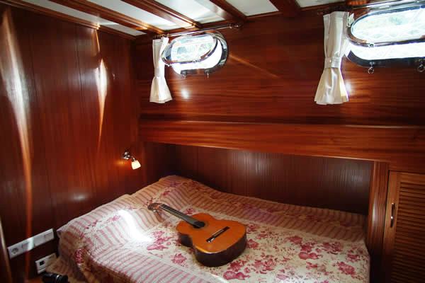 Yacht NIKOLAS -  Cabin.jpg