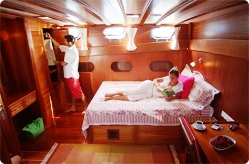 Yacht NIKOLAS -  Master Cabin.jpg