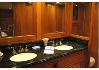 Yacht NORDFJORD -  Guest Ensuite.jpg