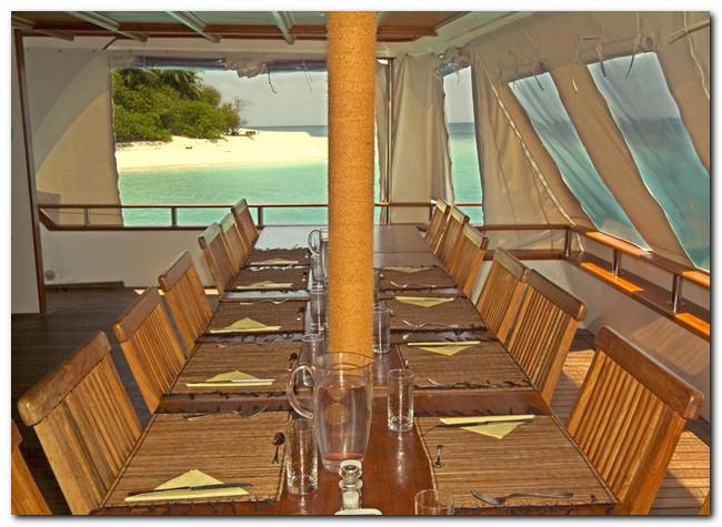 Yacht OCEAN DIVINE -  Al Fresco Dining.jpg