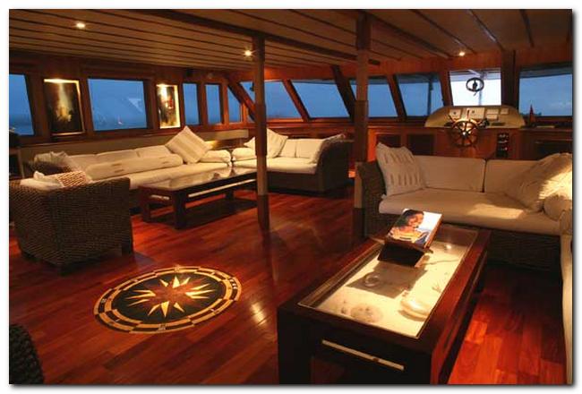 Yacht OCEAN DIVINE -  Salon 2.jpg