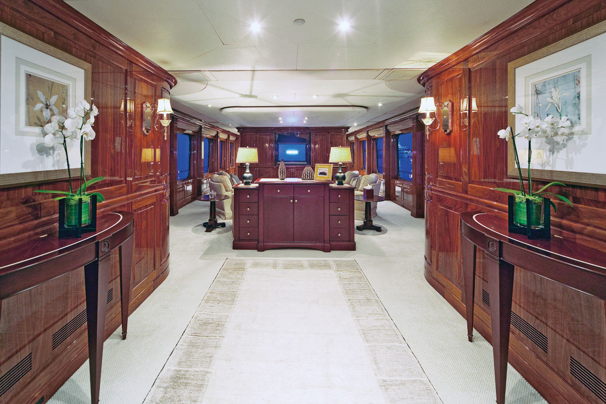 Yacht ONE MORE TOY -  Main Entrance.jpg
