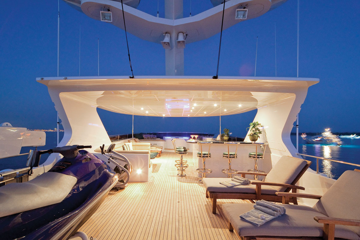 Yacht ONE MORE TOY -  Sundeck.jpg