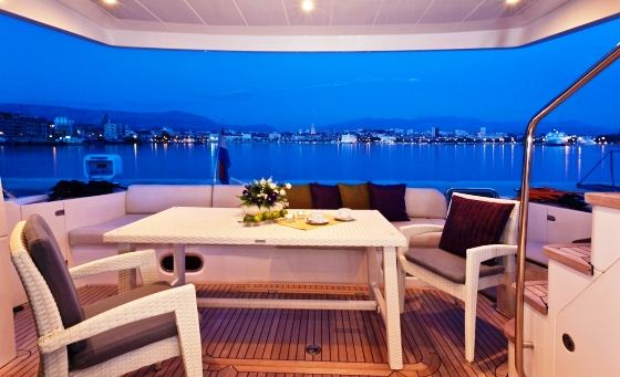 Yacht PAMANGO -  Aft deck.jpg