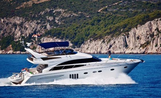 Yacht PAMANGO -  Main.jpg