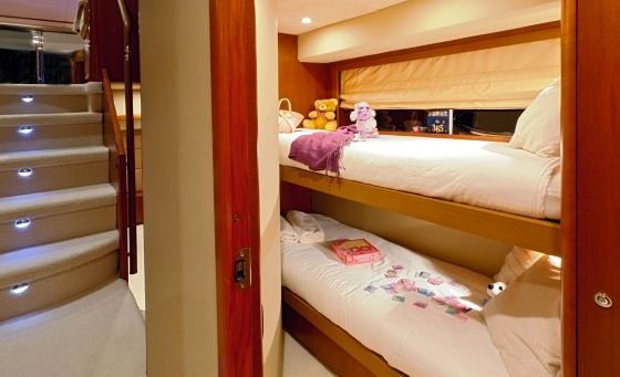 Yacht PAMANGO -  Twin Cabin 2.jpg