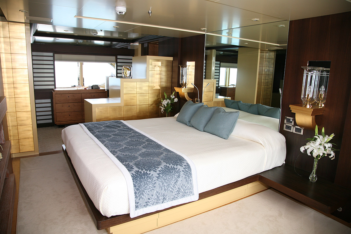 Yacht PERLE BLEUE  - Master Cabin.jpg