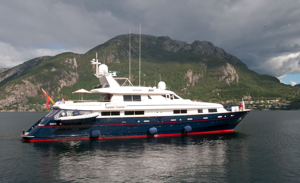 Yacht PHILOSOPHY -  Main.jpg