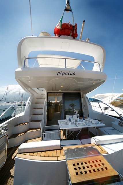 Yacht PIPALUK -  Aft deck.jpg