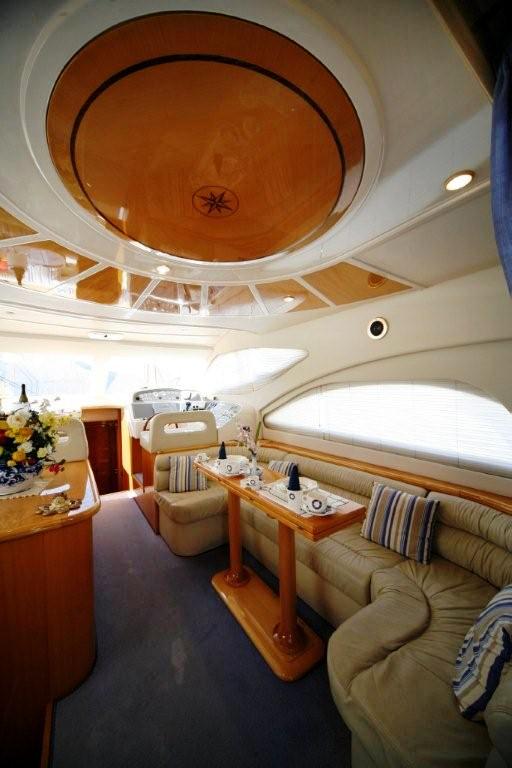 Yacht PIPALUK -  Salon Dining.jpg