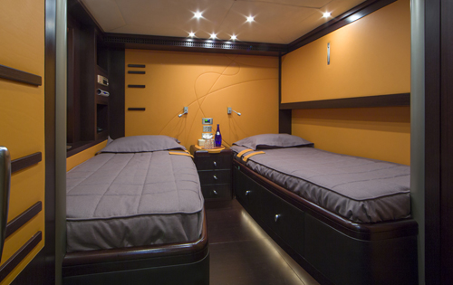 Yacht QUID PRO QUO -  Twin Cabin 2.jpg