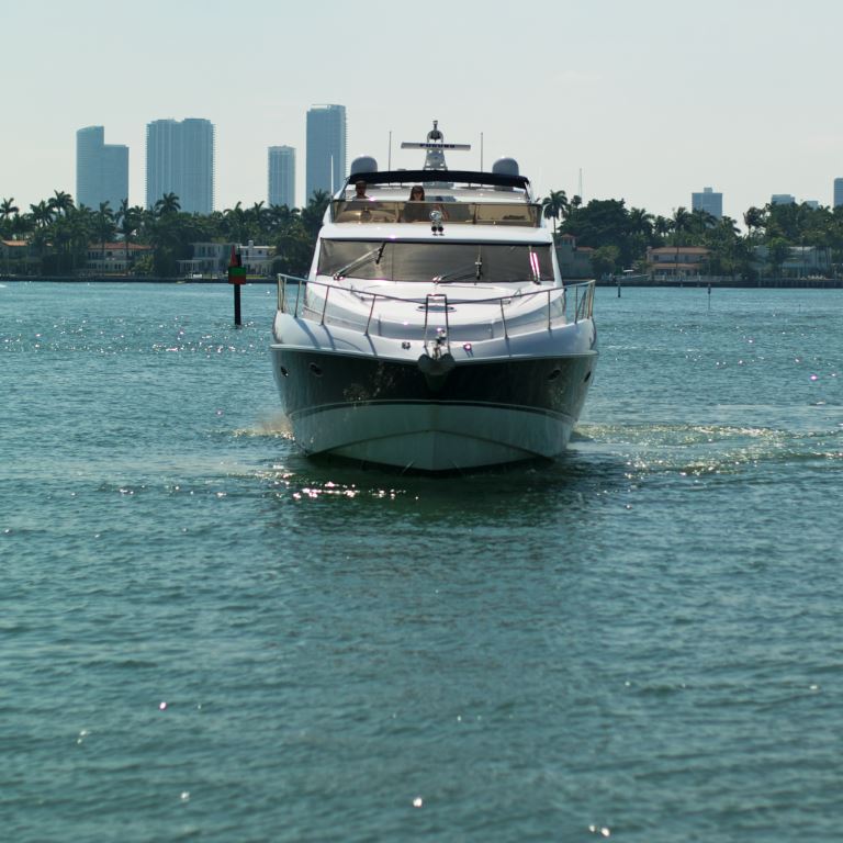 Yacht SAYANORA -  Front View.jpg