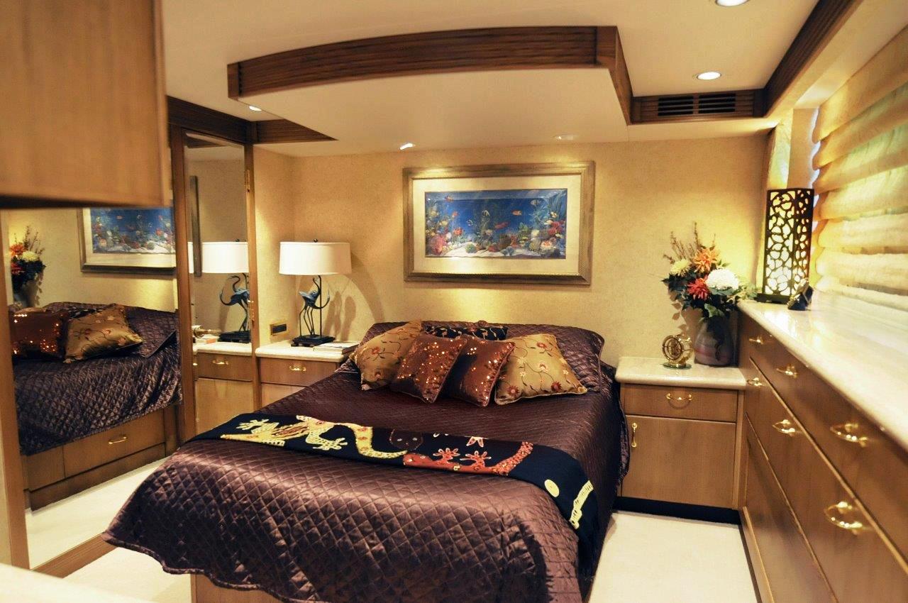 Yacht SCOTT FREE -  Guest Cabin 2.jpg