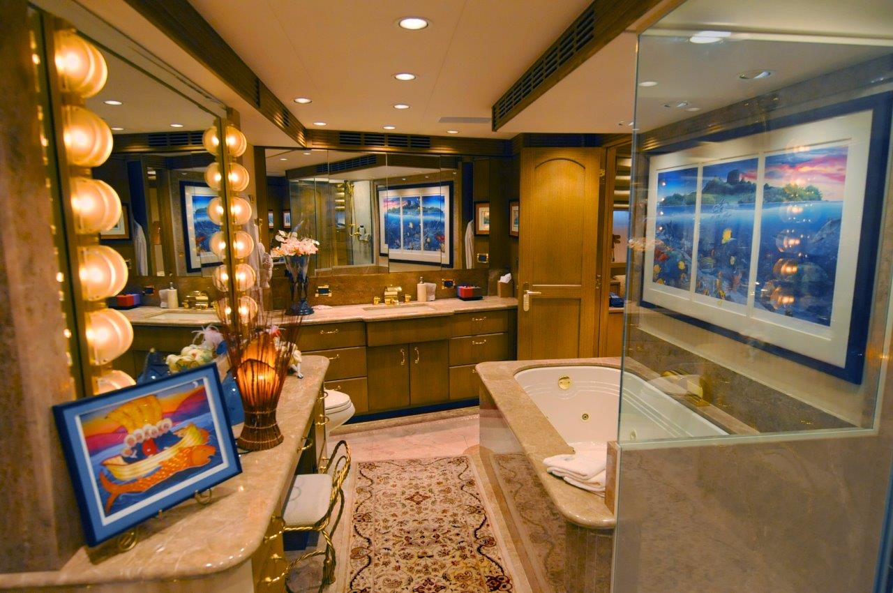 Yacht SCOTT FREE -  Master Bathroom.jpg