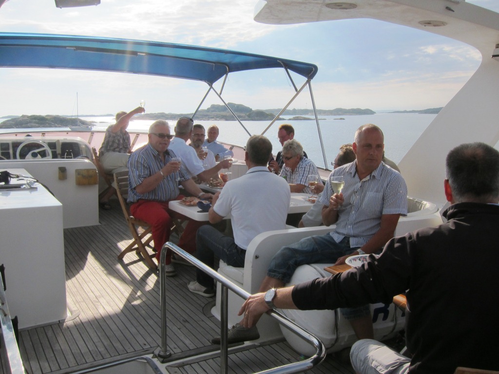 Yacht SEA DREAM -  Flybridge.JPG