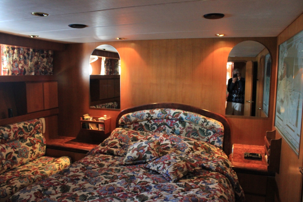 Yacht SEA DREAM -  Master Cabin.jpg