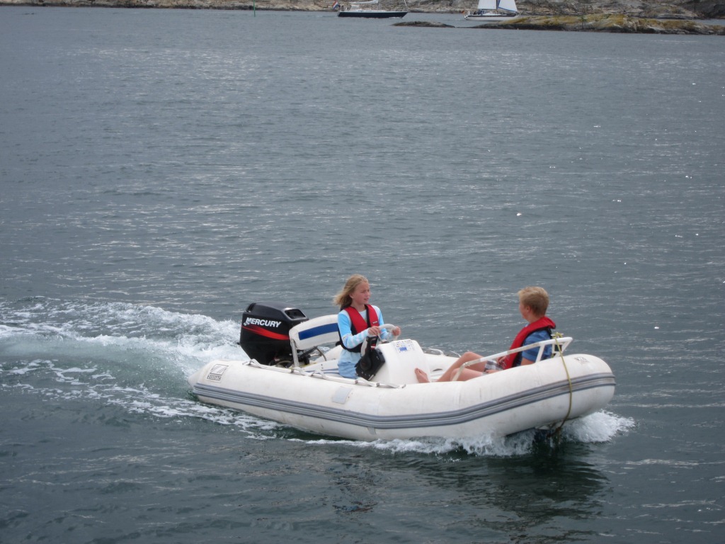 Yacht SEA DREAM -  Tender.JPG