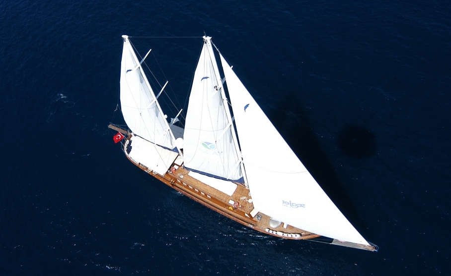 Yacht SEA DREAM - Aerial shot.jpg