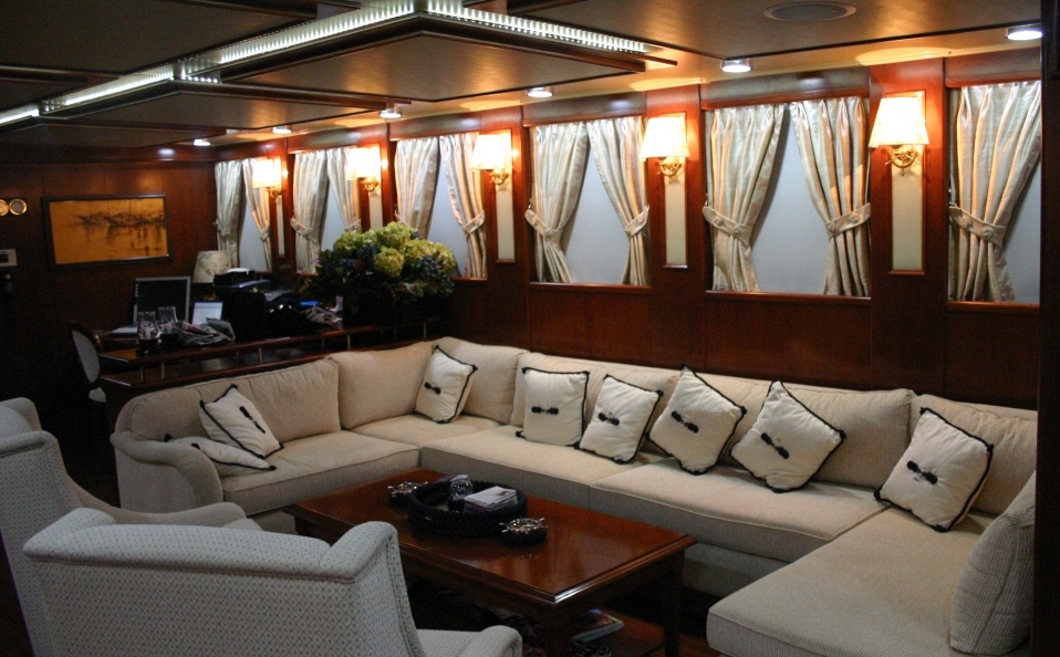 Yacht SEA DREAM - Salon.jpg