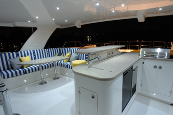 Yacht SEAS THE MOMENT -  Fly bridge.jpg