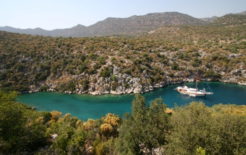 Yacht SERENITY 70 -  On Charter.jpg