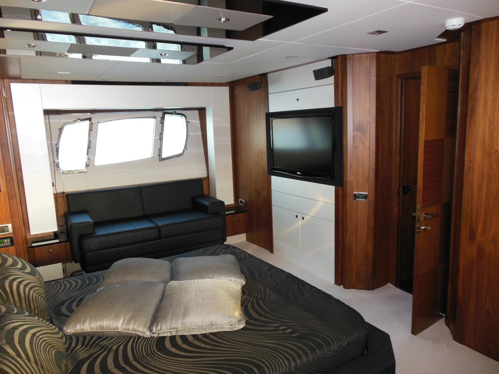 Yacht SKYFALL -  Master Cabin 2.jpg