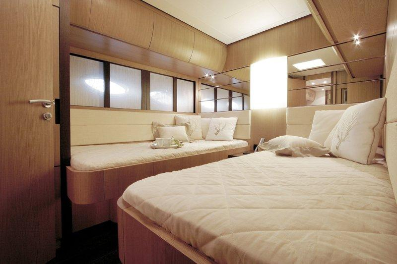 Yacht SOLARIS -  Twin Cabin.jpg