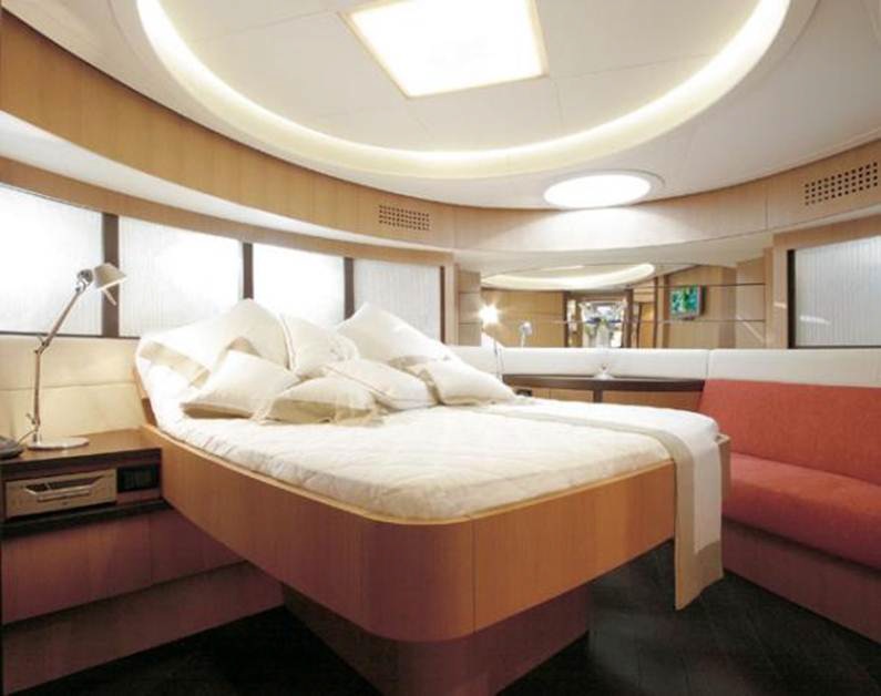Yacht SOLARIS -  VIP Cabin View 2.jpg