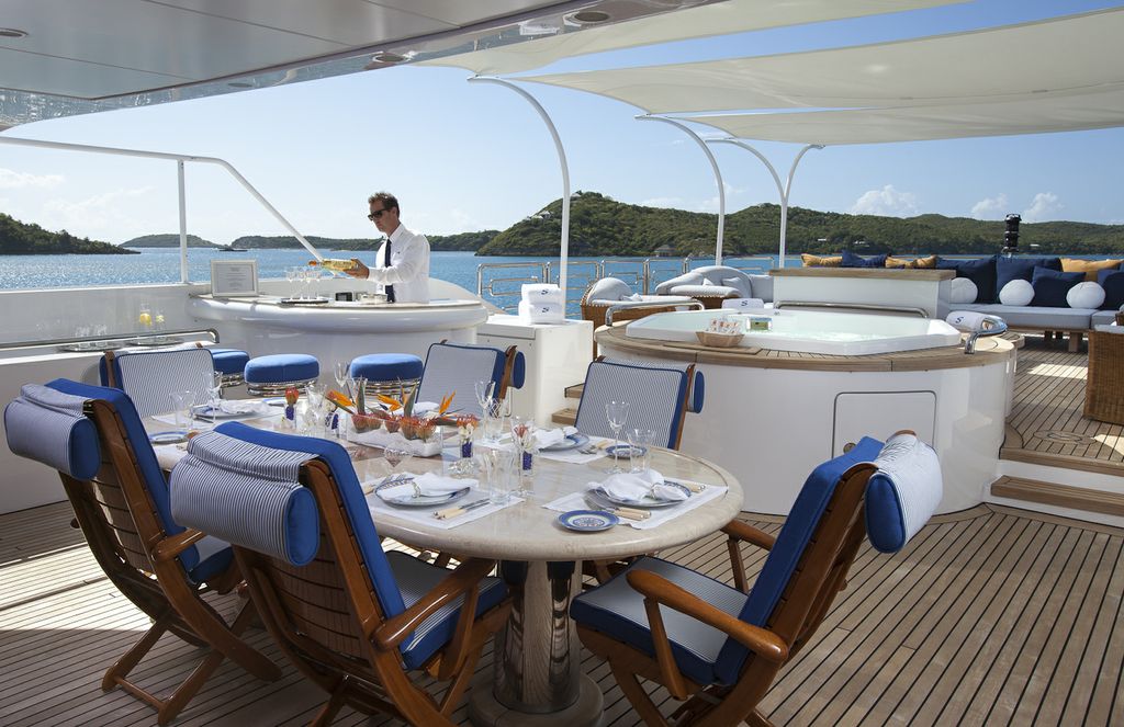 Yacht STARFIRE -  Sundeck Dining.jpg