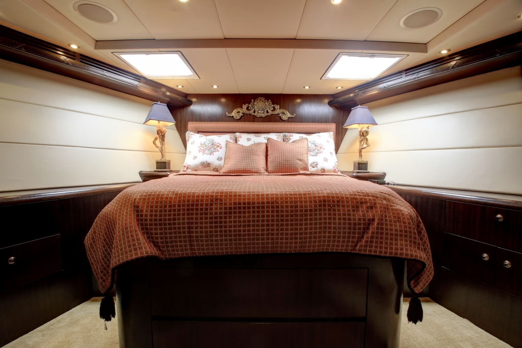 Yacht SUNDAY MONEY - 010.JPG