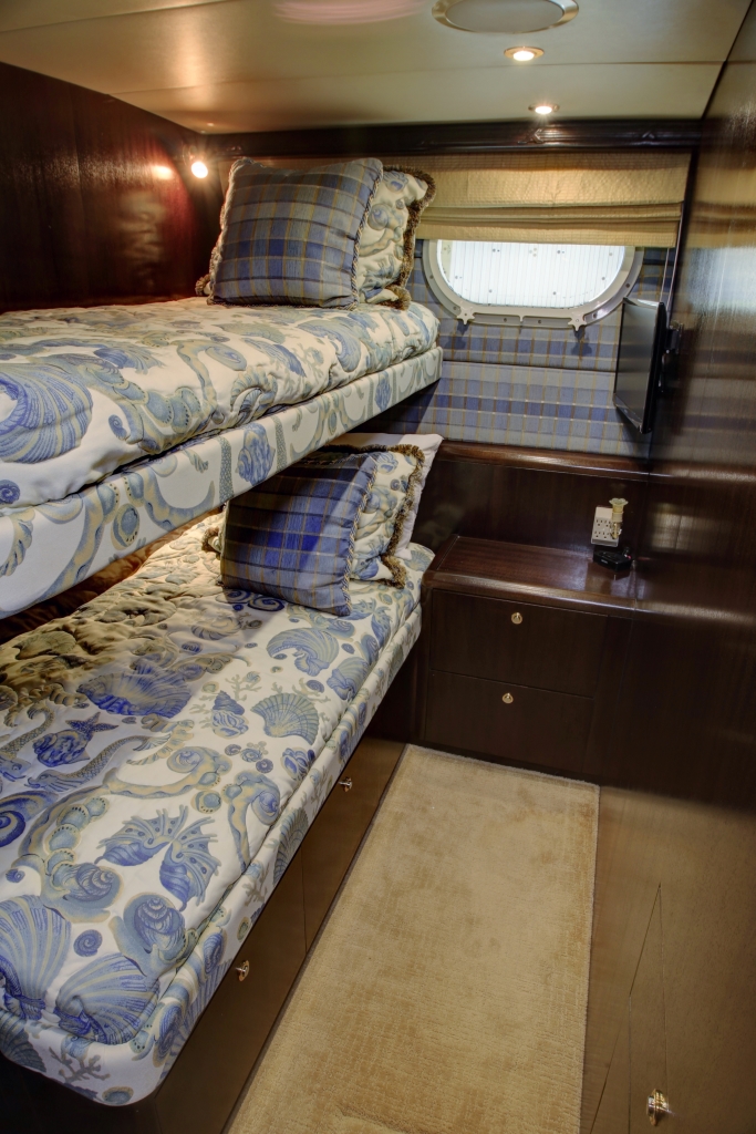 Yacht SUNDAY MONEY - 017.JPG