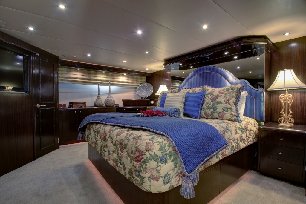 Yacht SUNDAY MONEY - 018.JPG