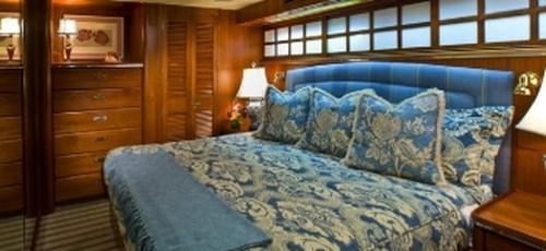 Yacht SYRENE -  Master Cabin.jpg
