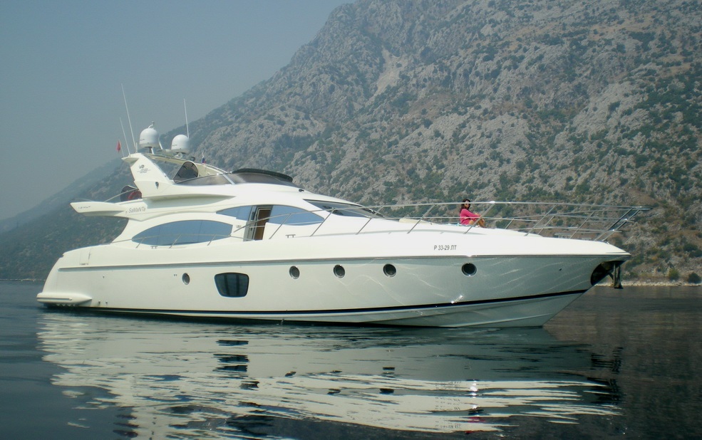 Yacht Samanta -  At Anchor.jpg