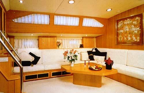 Yacht TAZA MAS -  Salon Seating.jpg