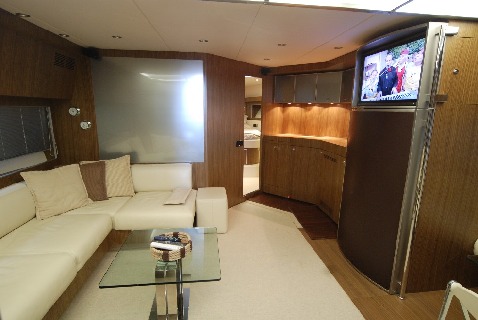 Yacht TEONE - Salon.jpg