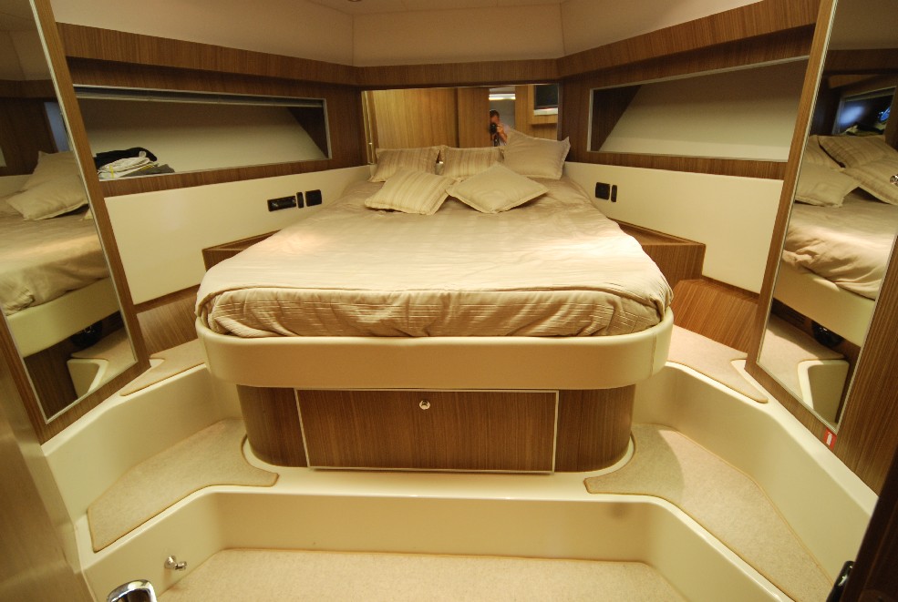 Yacht TEONE - VIP Cabin.jpg