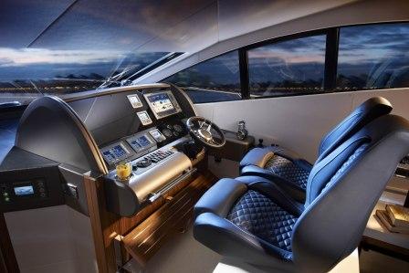 Yacht THE VAN -  Helm.jpg