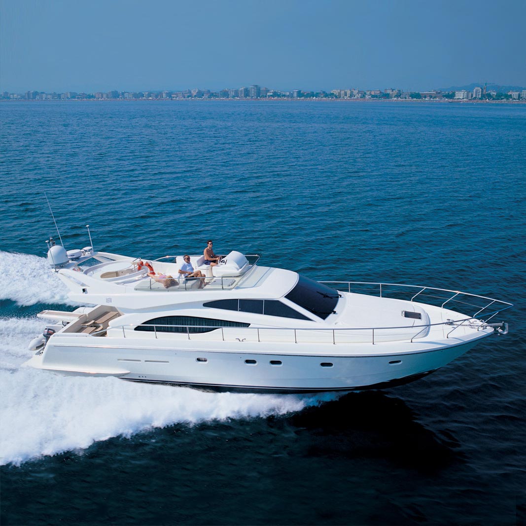 Yacht TIME OUT - Main.jpg