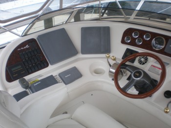Yacht TOP SECRET -   Helm.jpg