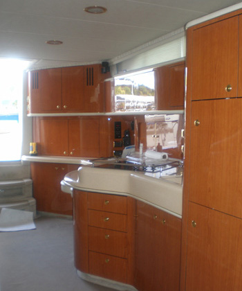 Yacht TOP SECRET -   Kitchen.jpg