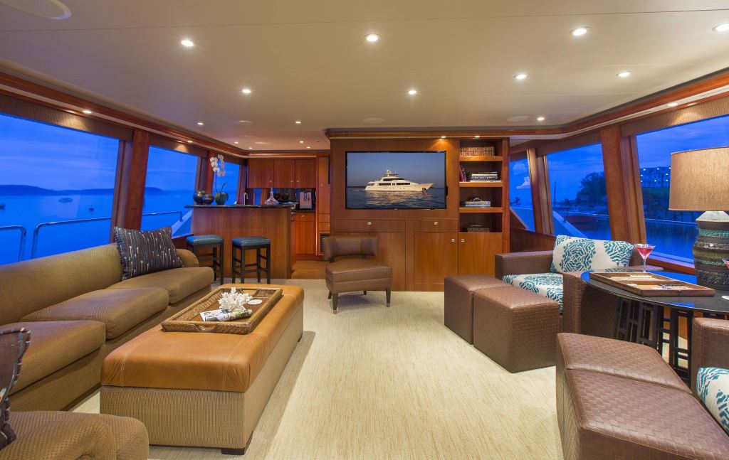 Yacht TRISARA -  Skylounge.jpg