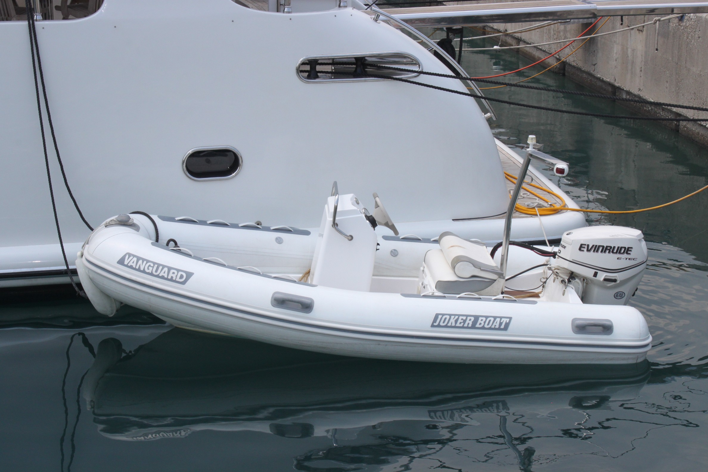 Yacht VANGUARD -  Tender.JPG