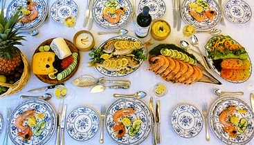 Yacht VIKING GIRL II -  Fine Cuisine.jpg