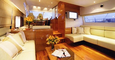 Yacht WAVE RUNNER -  Main Salon.jpg