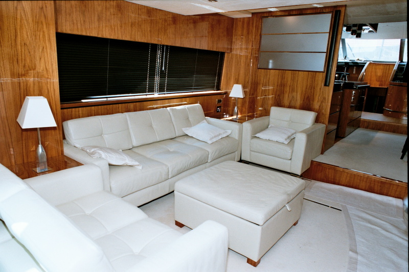 Yacht XCHE -  Salon Seating.jpg