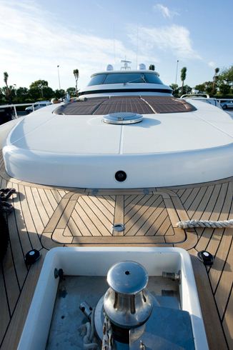 Yacht YUMI -  Foredeck.jpg