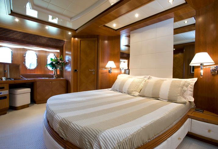Yacht YUMI -  Master Cabin.jpg